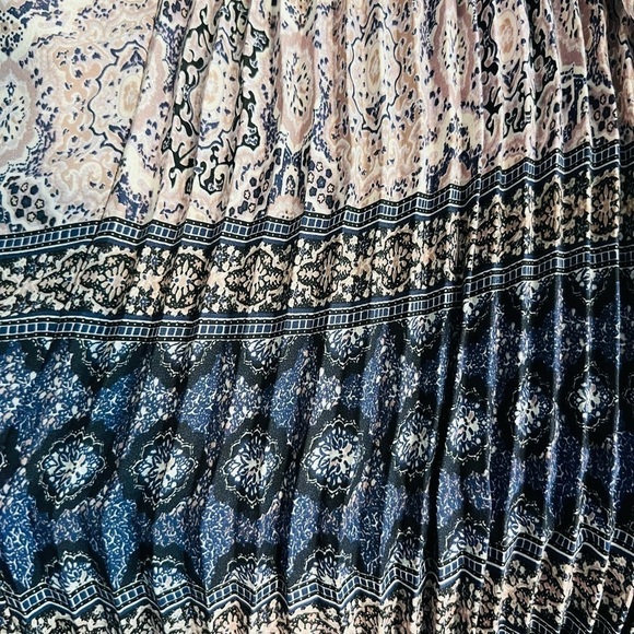 🌟DR2, Daniel Rainn, Gorgeous Free-Flowing Blouse in Soft Mauve & Gray, Small - Picture 9 of 16